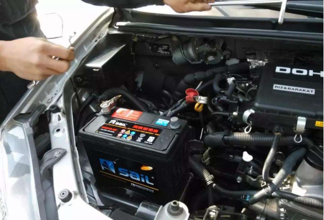 汽车用的电都是怎么充电的,怎么看汽车充电系统有没有电过去