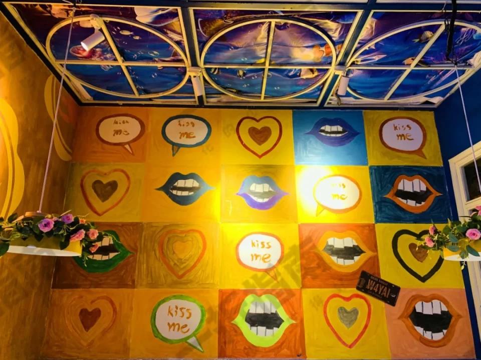 多嘴肉蟹煲餐厅设计,多嘴肉蟹煲点评