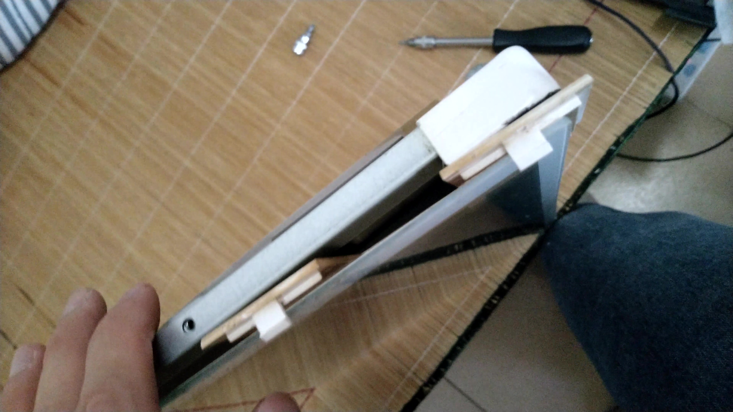 aoc显示器24w80p怎么拆,aocq3208vwg显示器怎么样