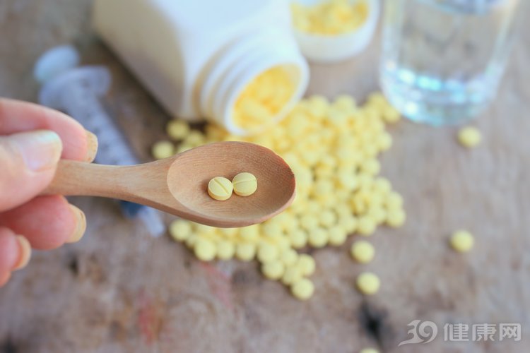 痛风风湿自愈的最简单方法,痛风引起的关节炎怎么止痛