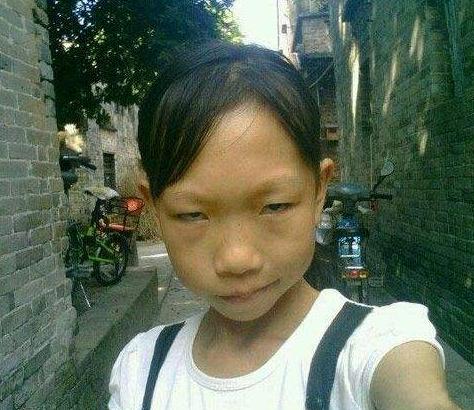 感觉叫别人的名字很别扭,为什么自己叫自己的名字会很尴尬