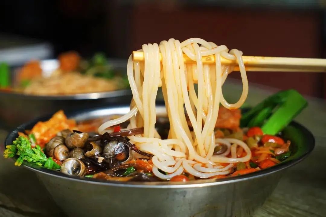 柳州螺蛳粉是不是有各种不同,柳州螺蛳粉现在到底有多出名