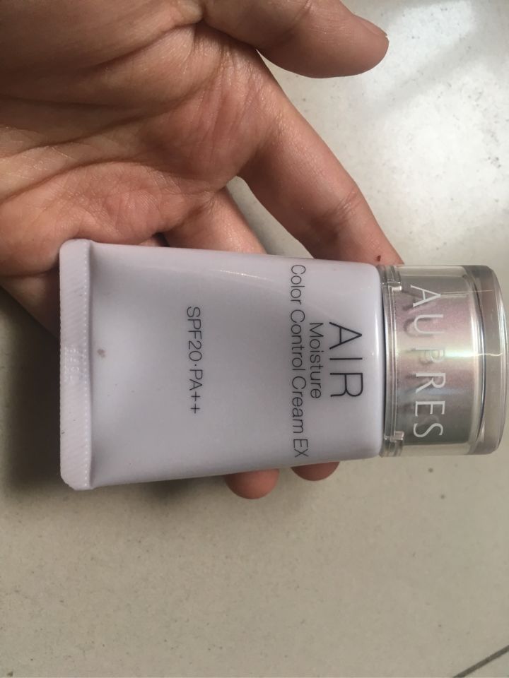 值得买的便宜大牌彩妆推荐,好用实惠小品牌的彩妆推荐