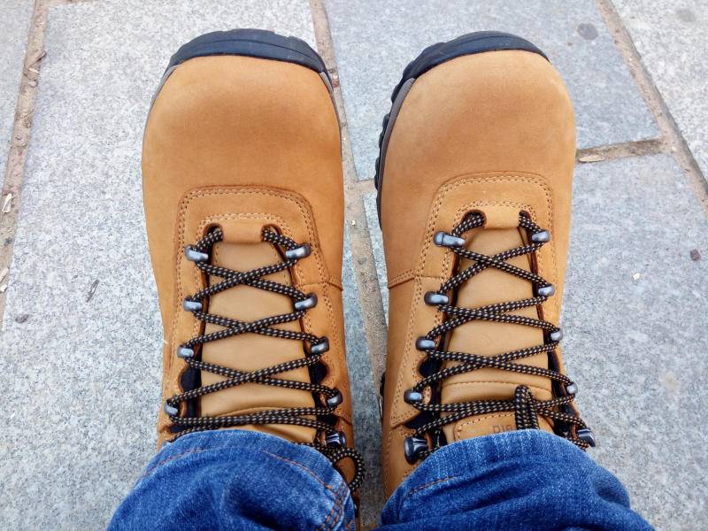 适合宽脚徒步登山鞋,又能徒步又能通勤的徒步鞋