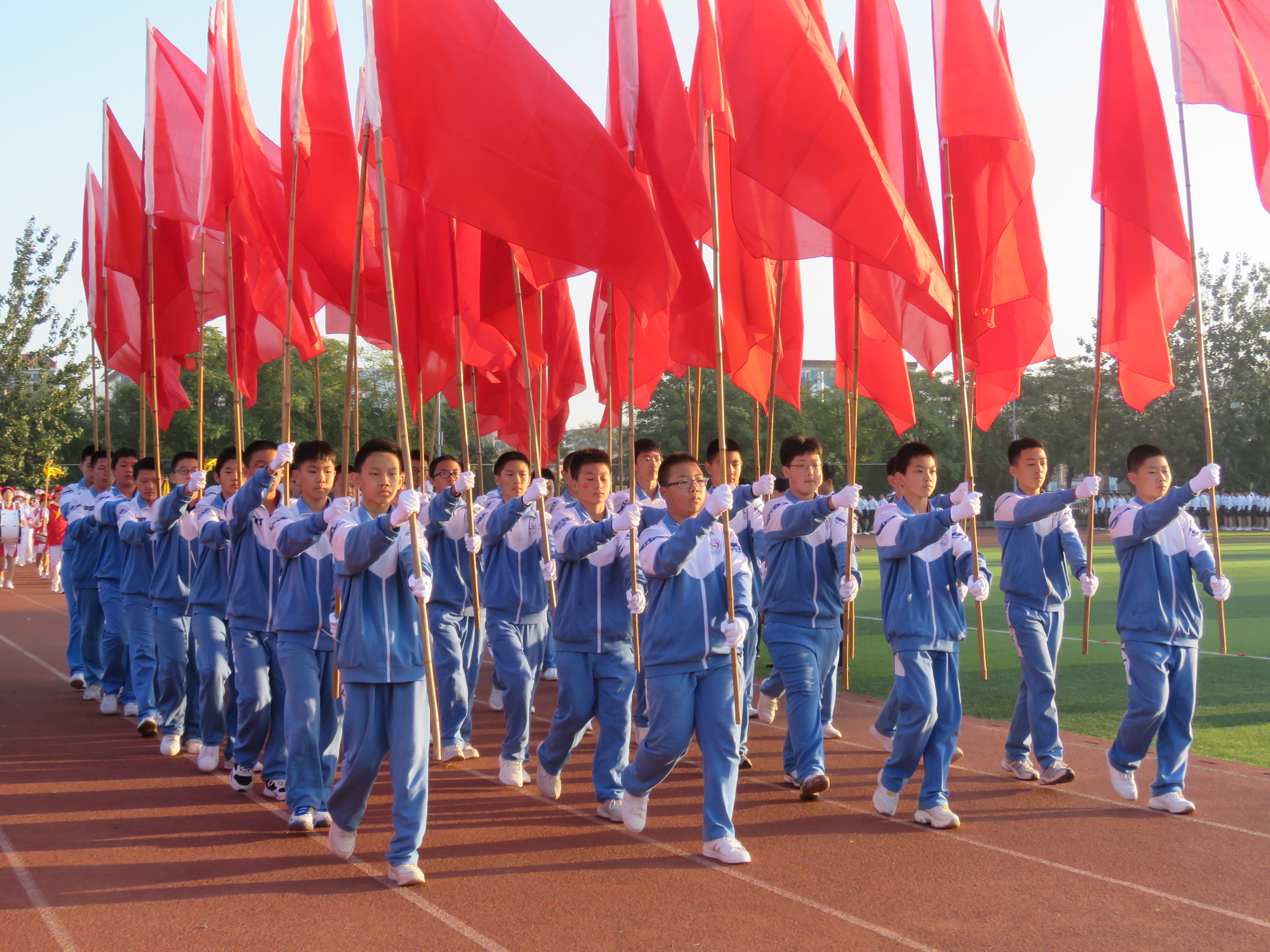 全面提升教育现代化水平,全面提高教育质量和办学水平