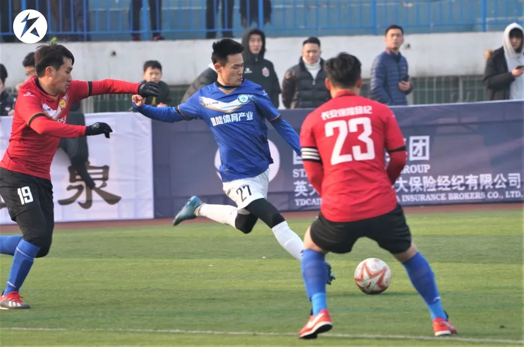 足球比赛战报直播现场,业余足球超级联赛视频直播