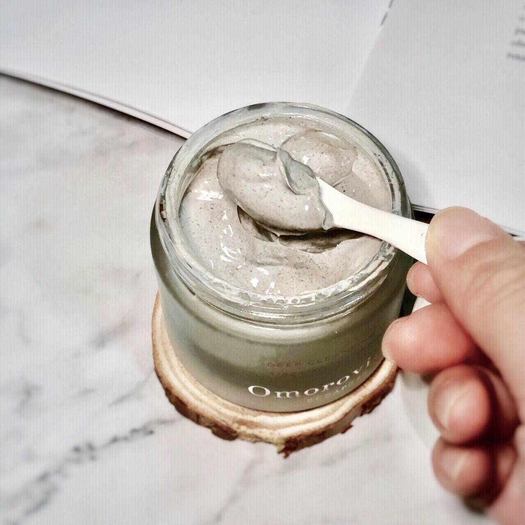 为什么同样的面膜有的人干得快,为什么美容院敷面膜效果好呢