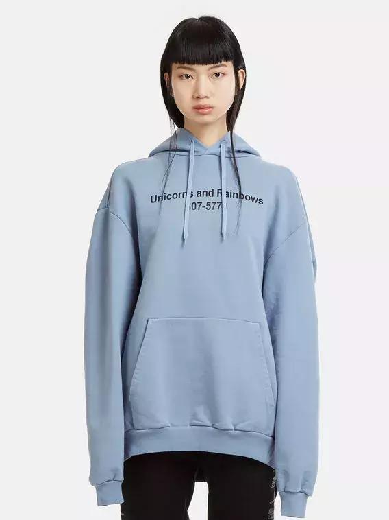 温度低穿的衣服,冬天穿宽松的卫衣怎么搭配