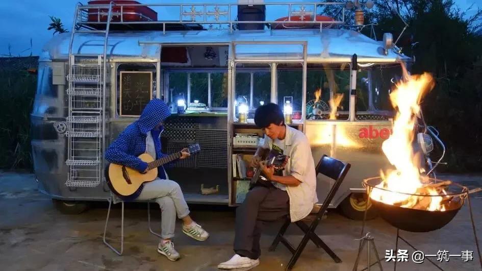 乔小刀：“半路出家”的设计师，和他的109栋奇怪房子