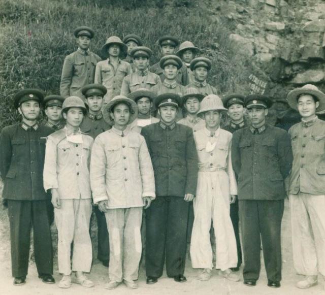 《亮剑》中李云龙原型是,亮剑里李云龙的死因