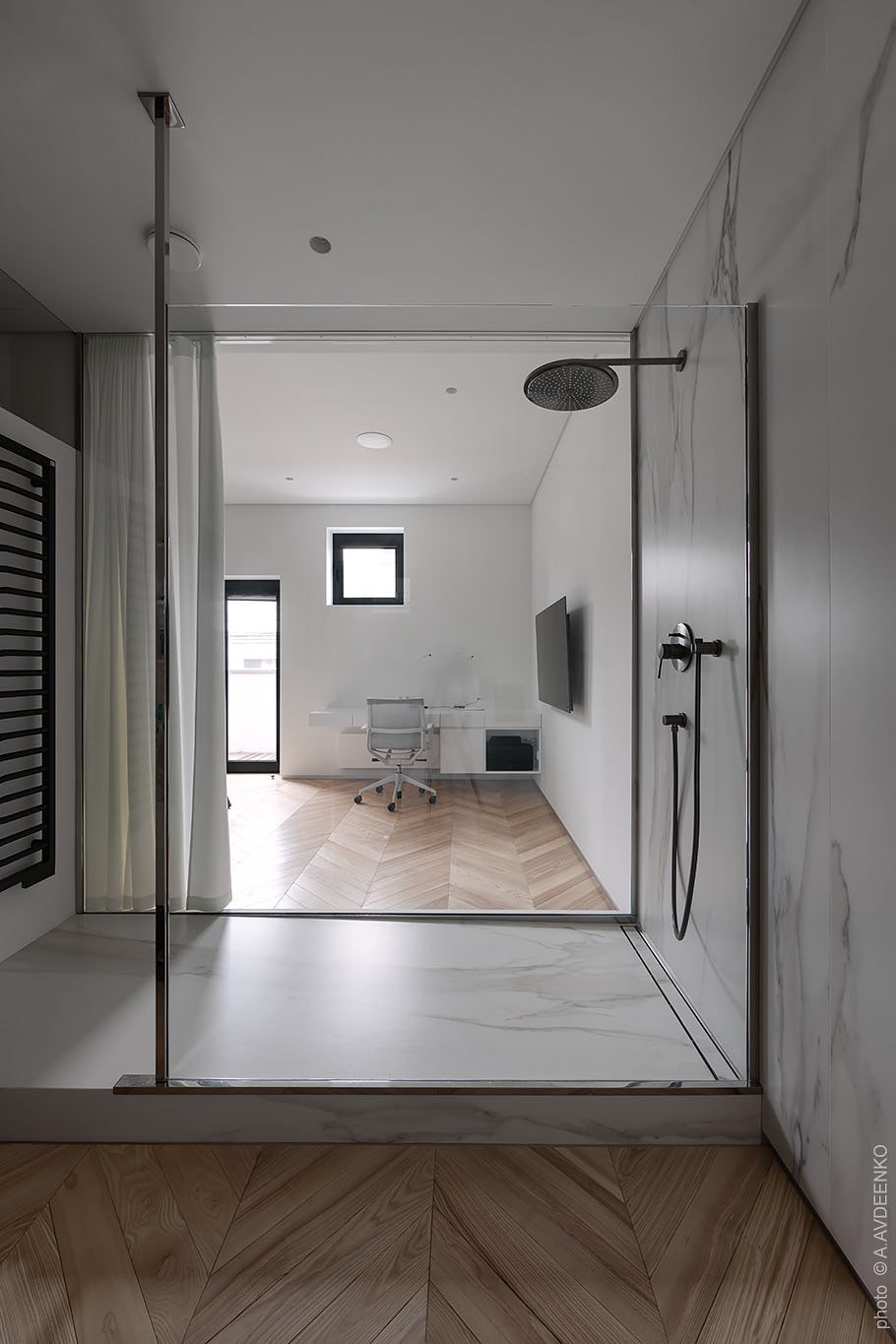 原木地板全屋搭配白色家具效果图,七里河中式原木整装全屋家具定制