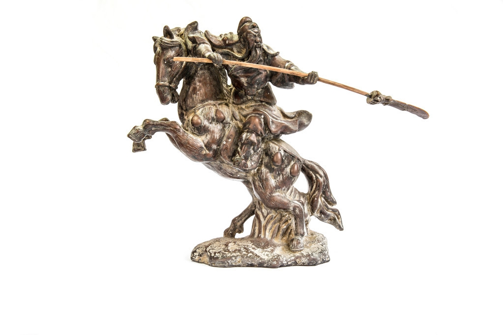 曹操对关羽那么好为什么关羽会走,曹操和关羽私下关系