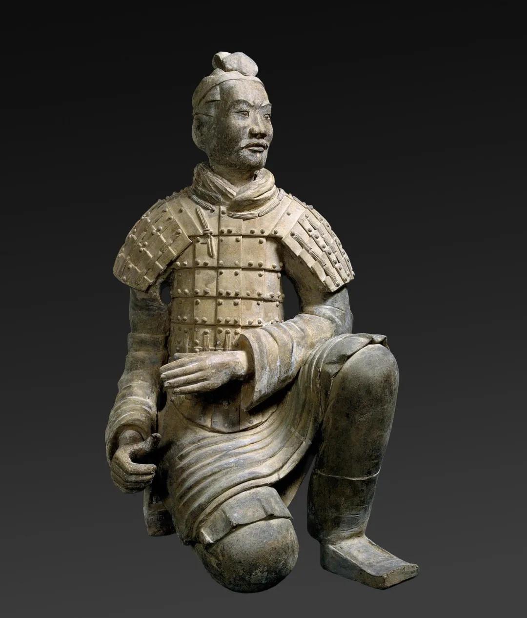 秦始皇兵马俑与古希腊雕塑,秦始皇兵马俑是属于陵墓雕塑吗