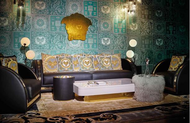 鍑拻鑷冲皧杩涘彛,鍑拻鑷冲皧杩涘彛瀹跺眳娣卞湷