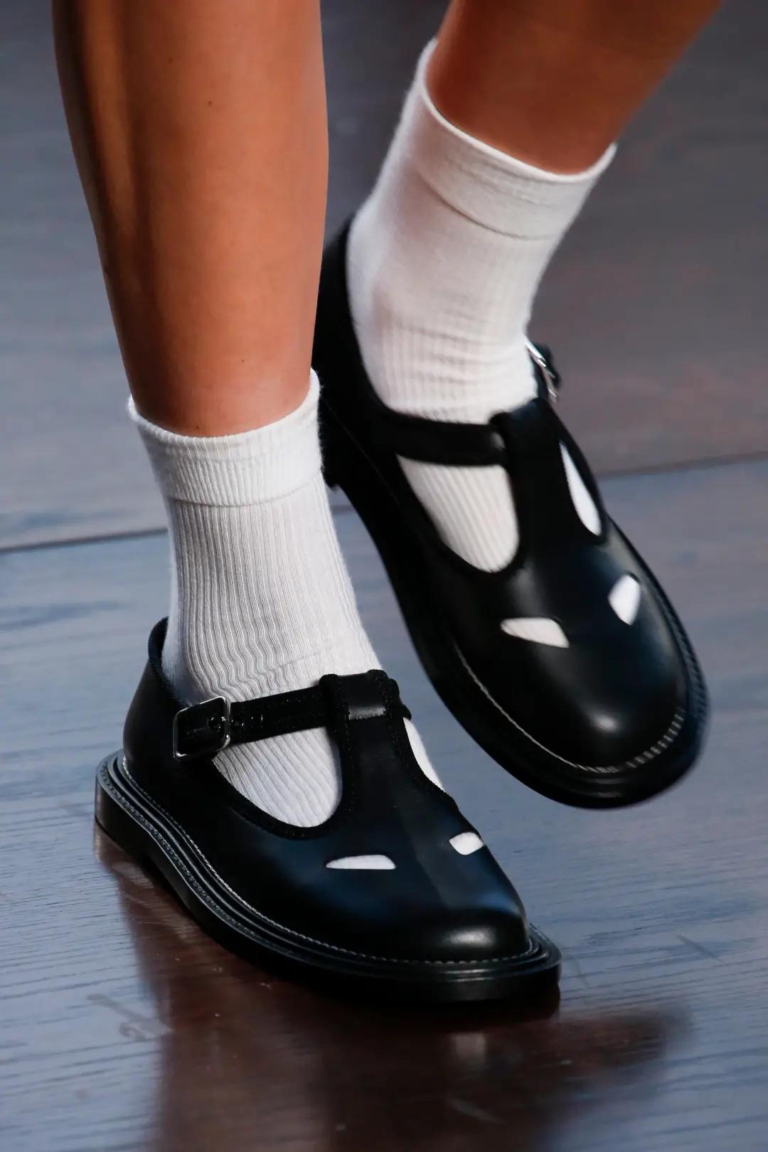 ins风穿搭玛丽珍鞋,小腿袜玛丽珍鞋穿搭合集