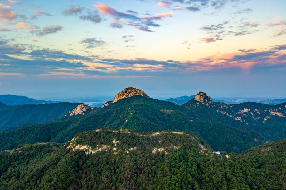 春天登山正确打开方式！这些藏在深处的秘境、美宿、茗茶在等着你！