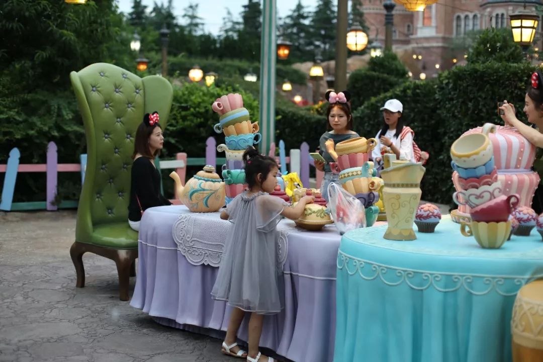 暑假去重庆两个人多少钱,暑假两个人去西藏需要多少钱