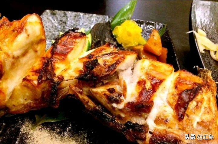 碳烤海鲡下巴、杏香西柠煎鸡、复合油醋时蔬