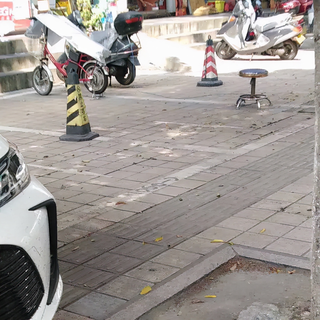 小车抄4遍摩托抄2遍!南安又有一批人因违停抄8113字条例