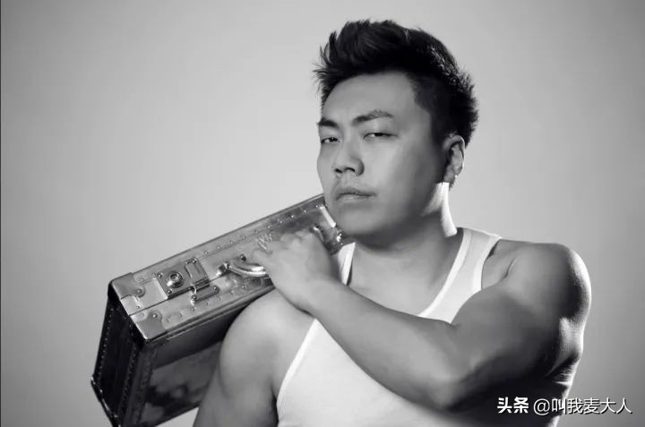 从网红到豪门阔太太的章泽天,从网红到商业女强人