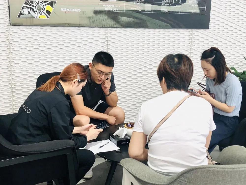 燃情high购年中狂欢 (年中狂欢燃情high购)