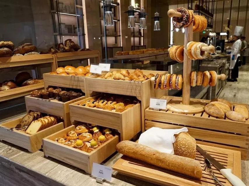 金沙湾看海酒店推荐理由,坐拥一整片森林的温泉度假酒店