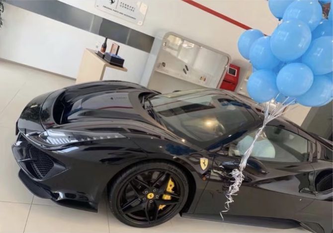 假白富美的朋友圈,朋友圈假白富美