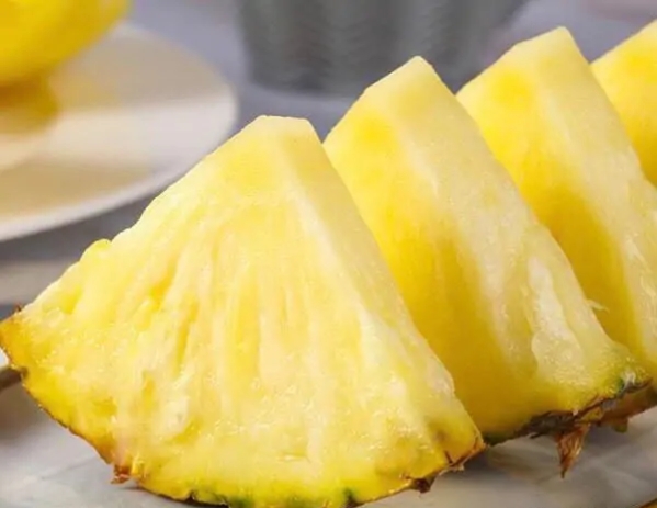 吃菠萝嘴麻还能继续吃吗,菠萝盐水泡了还是麻嘴怎么解决