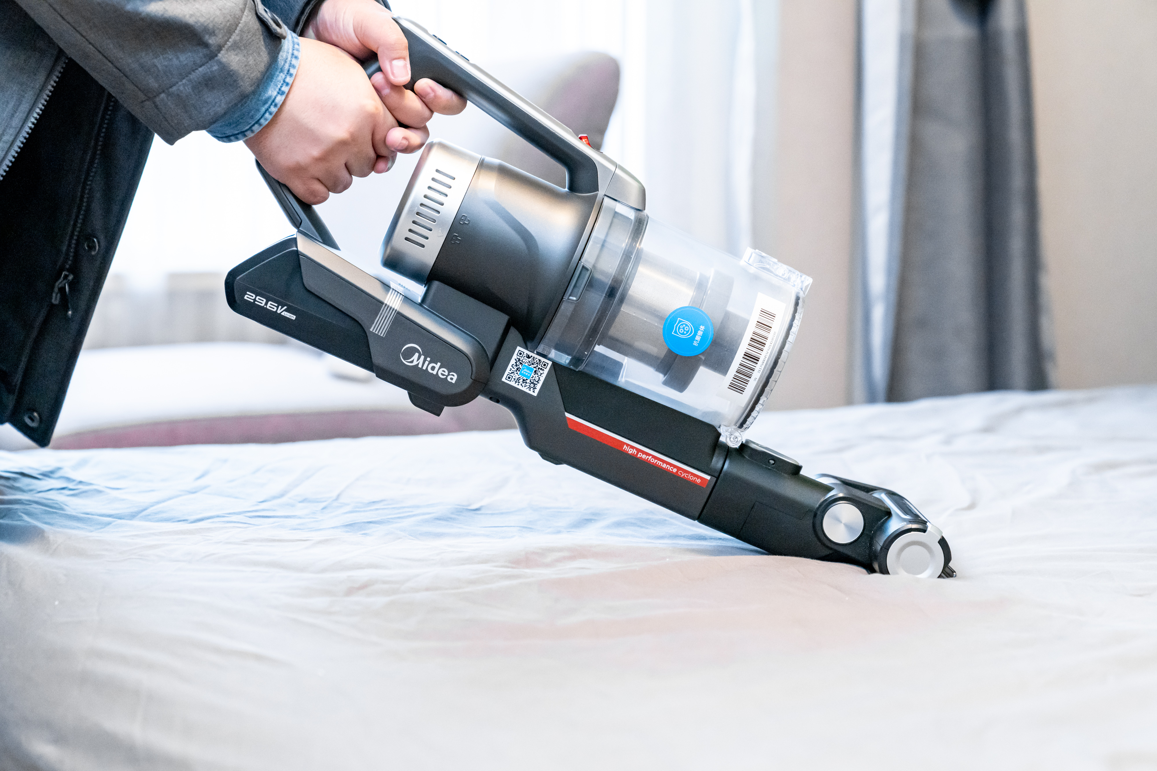 吸尘器强力清洁全家,家用无线吸尘器全屋一机更高效