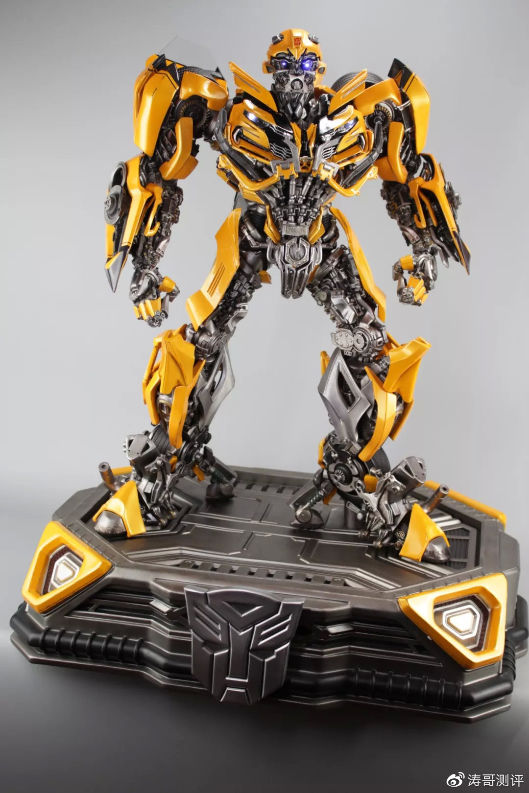 开箱价值1万的新年礼物,10000元以上的大黄蜂模型