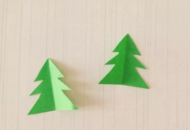 做一张happynewyear新年贺卡,新年快到了做贺卡的步骤