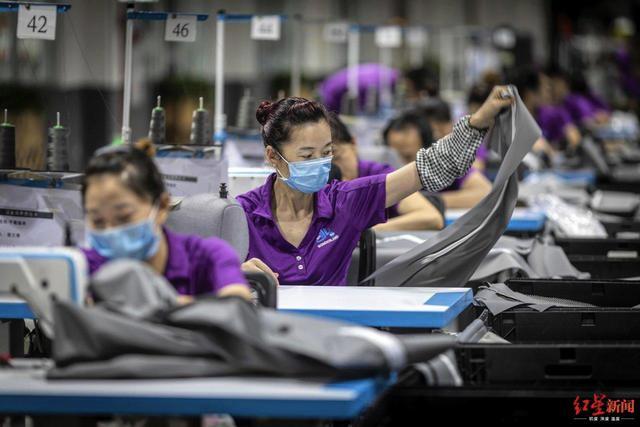 方舱医院抗击疫情实录,疫情下的武汉慢镜头