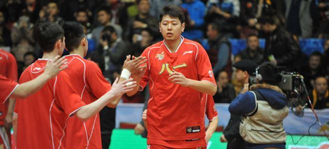 一家三口两国手，儿子是“王治郅接班人”，儿媳是“亚洲蝶后”