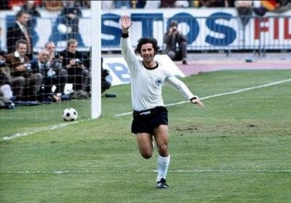 世界杯13次出场进14球，史上最伟大杀手盖德米勒为何无缘称王？