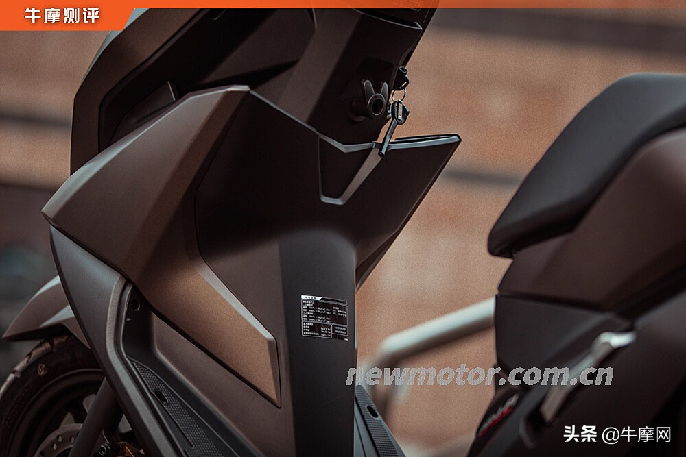 五羊本田nx125和雅马哈巧格哪个好,新款五羊本田nx125踏板车骑行感受