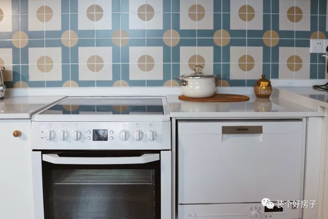 上海夫妻旧房改造,上海夫妇爆改旧房