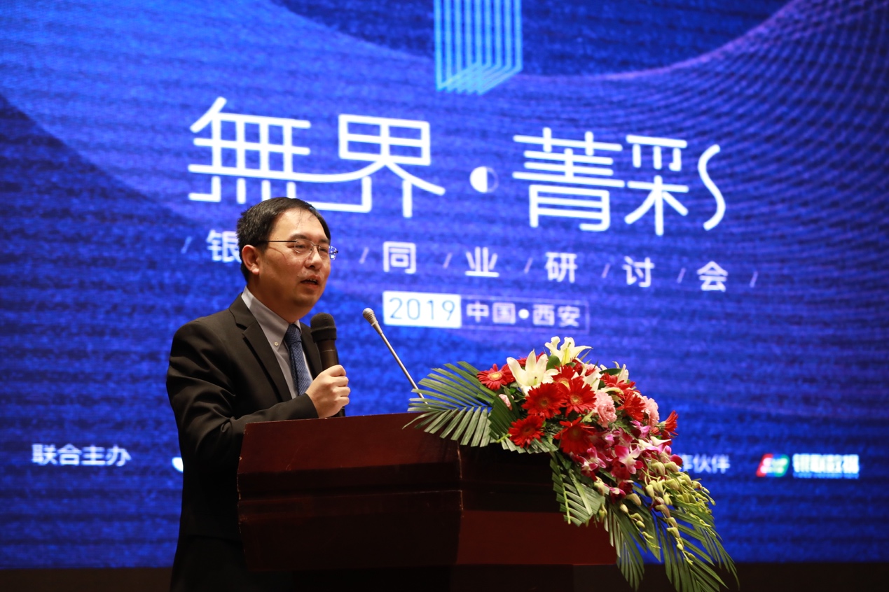 小白卡单卡,小白卡信用卡