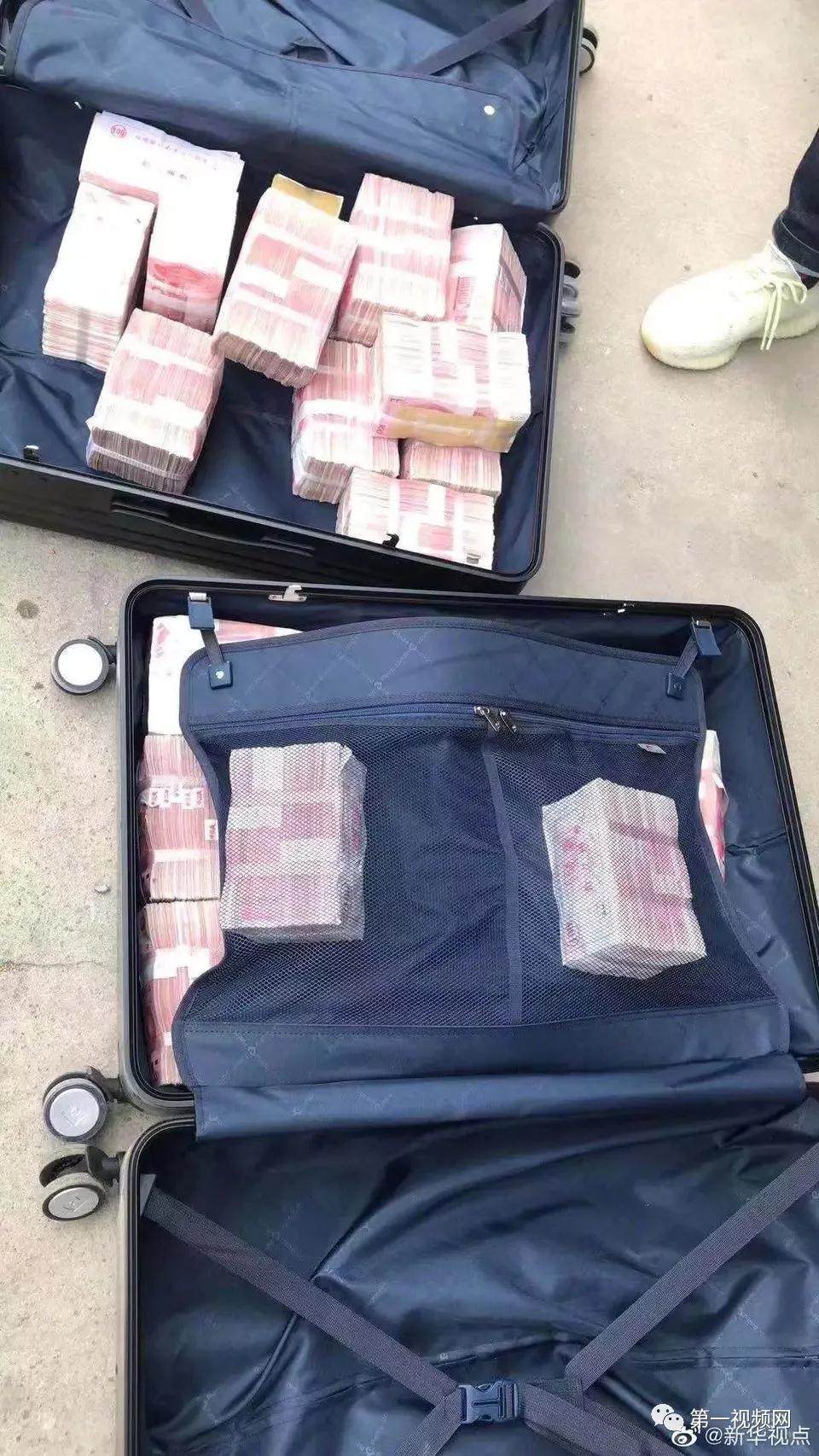 朋友圈卖口罩赚15万 (网上卖口罩净赚200万)