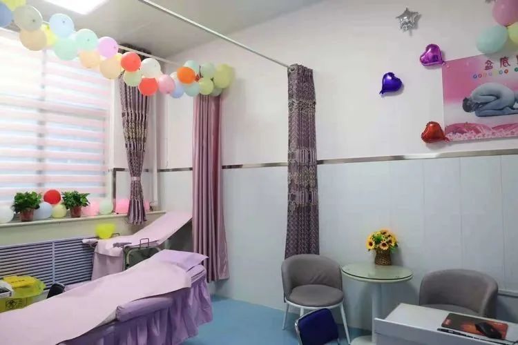 关爱女性健康三八节武汉,三八女神节抗疫巾帼