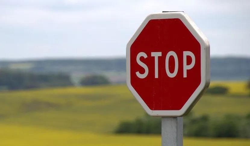 为什么宝马摩托车刹车好用,为啥宝马刹车那么硬