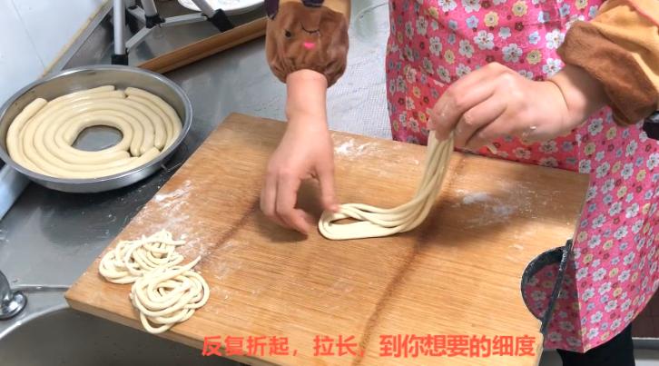 怎么在家做拉面最简单的方法,拉面怎么做好吃又简单学生版