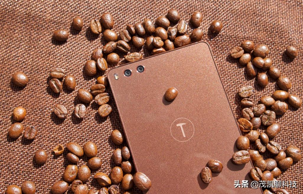 锤子坚果r1系统要更新吗,锤子坚果r1什么时候更新7.0版本