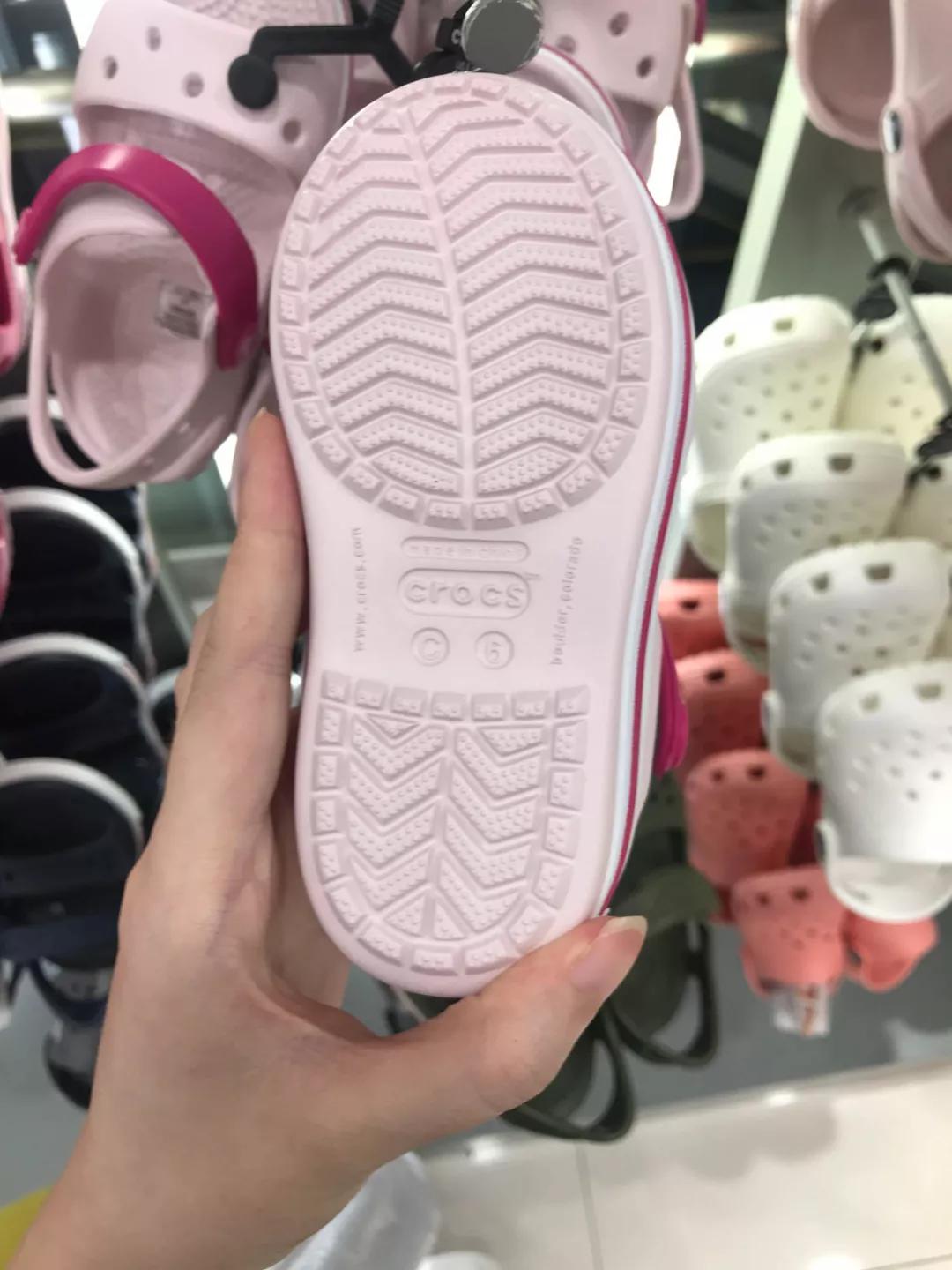 高颜值凉鞋小孩,什么材质的凉鞋鞋底最软