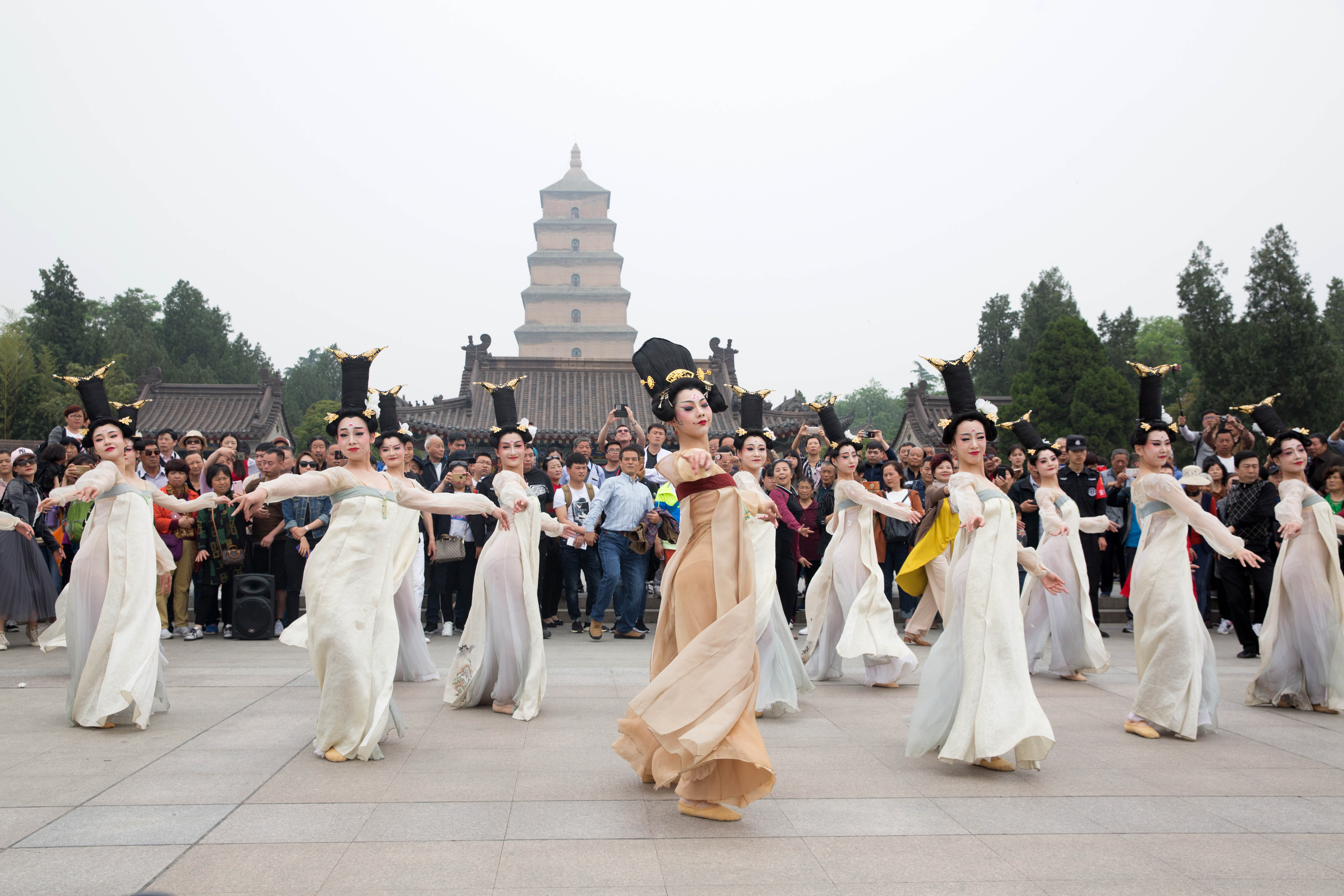 西安大雁塔丽人行全程表演,西安大雁塔丽人行舞蹈完整原版