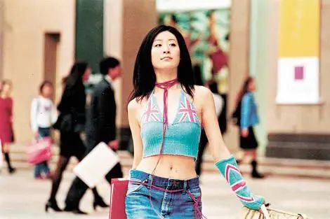 与周星驰签约8年只拍了2部戏,与周星驰签约8年只演2部戏