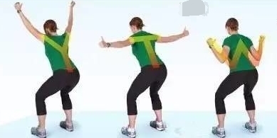 瑜伽越练肩膀越僵硬咋回事,肩膀厚练瑜伽可以改变吗