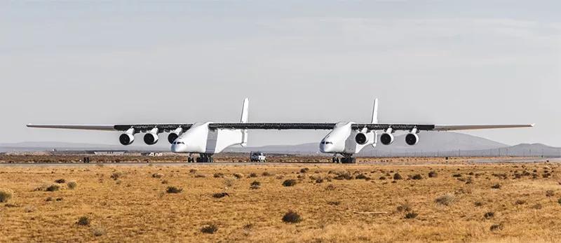 28个轮胎的客机,世界上最大的飞机16个发动机