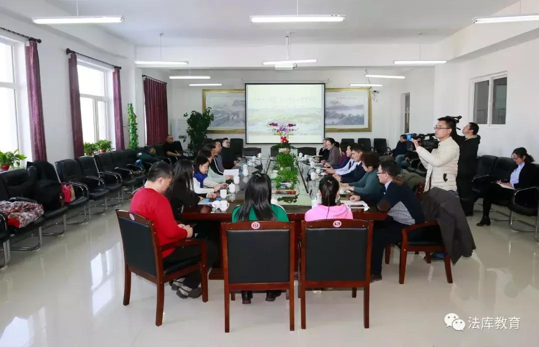 央视少儿频道联合百杰女企业家理事会赴法库开展捐资助学活动