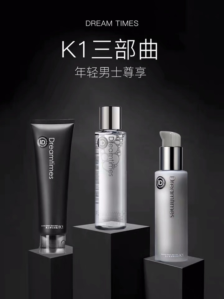 收到礼物的男生都哭了表情包,男孩收到这些礼物都感动哭了