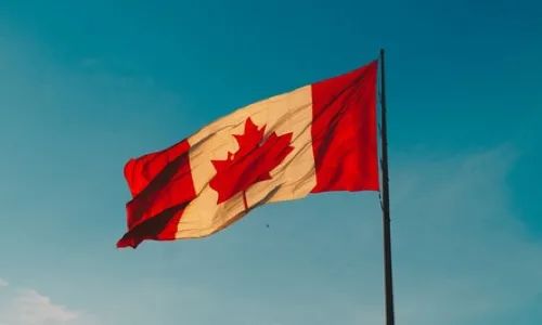 英语不行，他用3年时间总算寻得无语言要求的加拿大移民方式